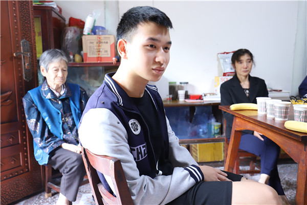 受助學生 何思偉.jpg