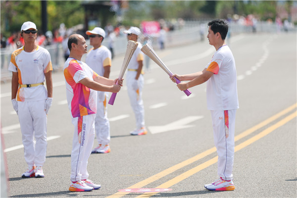 1694655949653178Ayce.jpg 韋曉青接收火種 左一.jpg